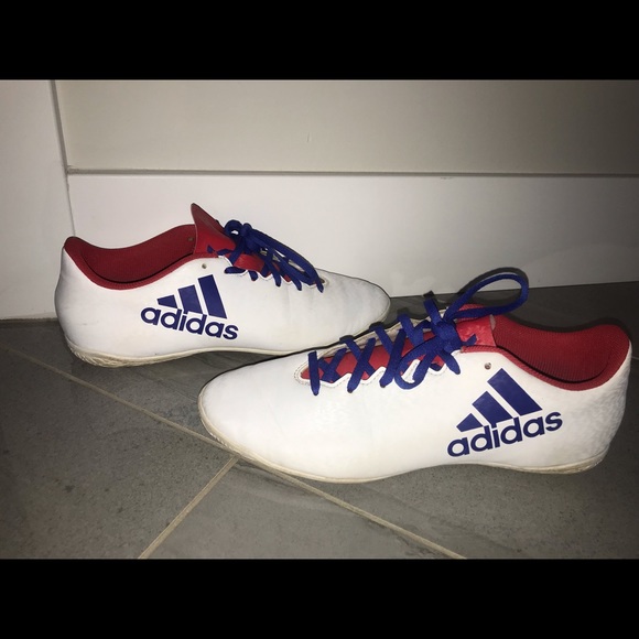 Adidas indoor soccer shoes women size 10 - Picture 1 of 1